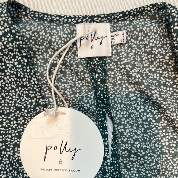 NWT-Princess Polly Green and White Ruched Crop Blouse - Picture 2 of 8